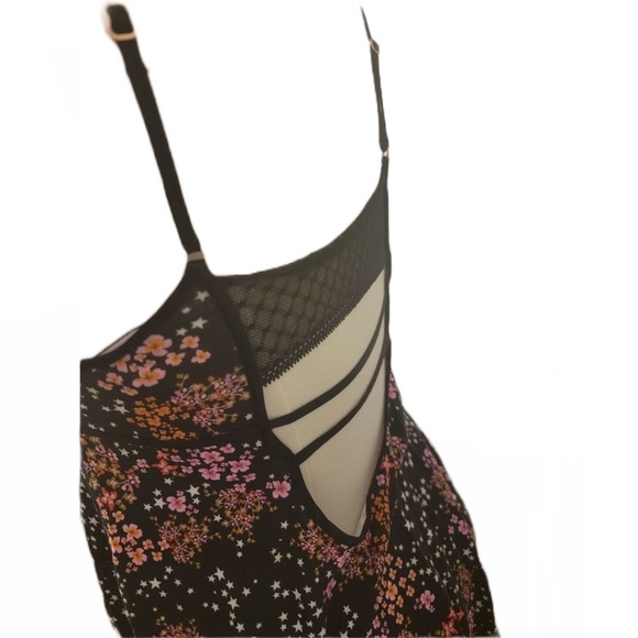 Victoria’s Secret Chemise - Picture 2 of 8